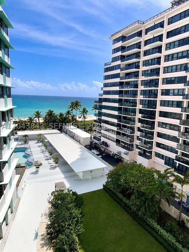 Building Photo - 5255 Collins Ave
