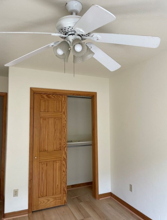 Building Photo - Beautiful & Spacious 2-Bedroom, 3-Bath Tow...