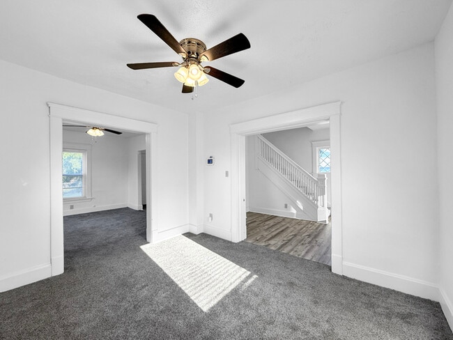 Building Photo - 3 bedroom 1 bathroom home for rent in Lorain