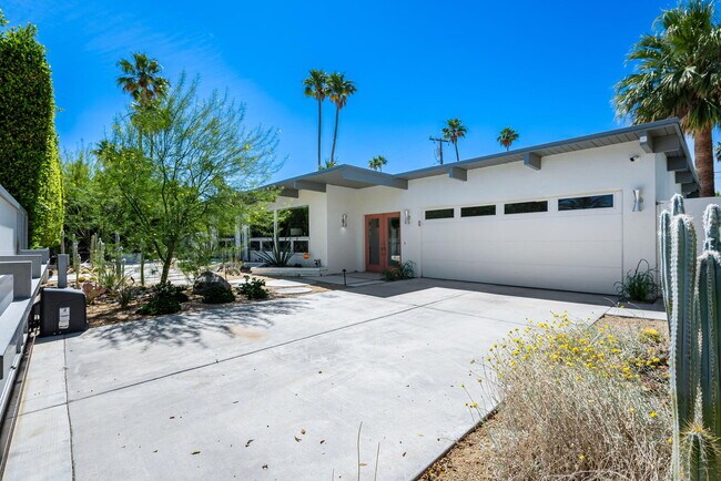 Building Photo - 1155 E Paseo El Mirador