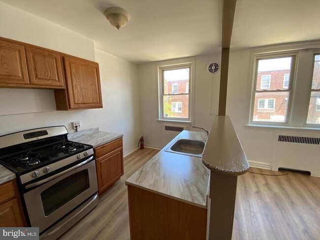 Building Photo - 6295 Kindred St