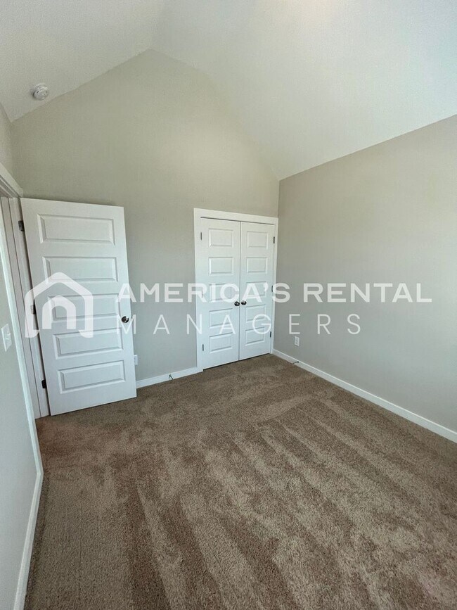 Building Photo - Home for Rent in Cullman, AL!! Available to view NOW!!! Sign a lease by 2/28 to receive HALF OFF ...