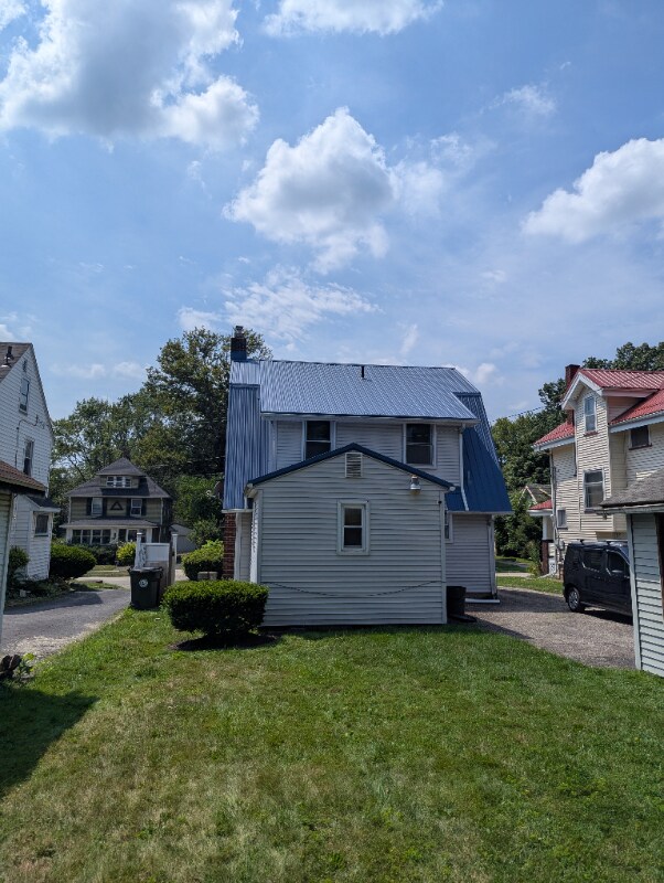 Building Photo - 367 Laird Ave SE