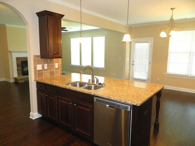 Building Photo - 835 Williford Run Dr