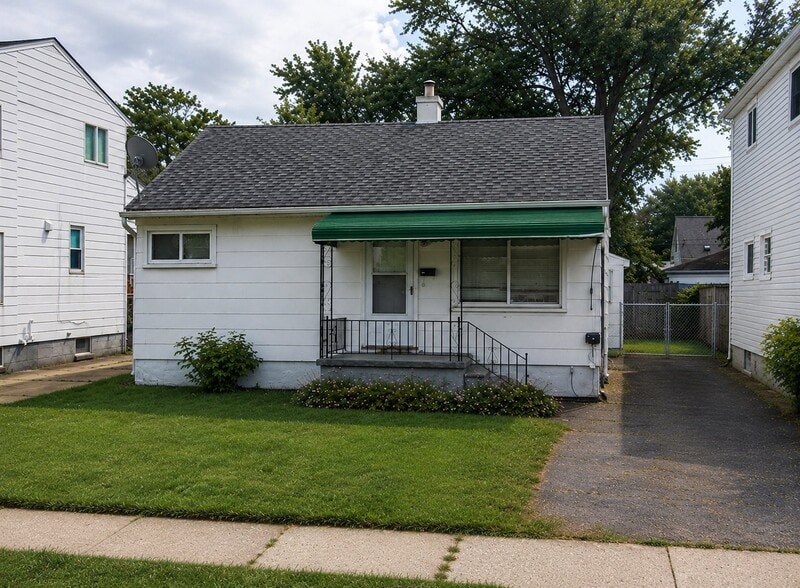 Building Photo - 8286 Ford Ave