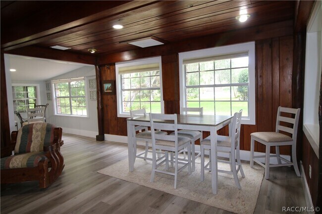 Building Photo - 5245 S Covewood Terrace