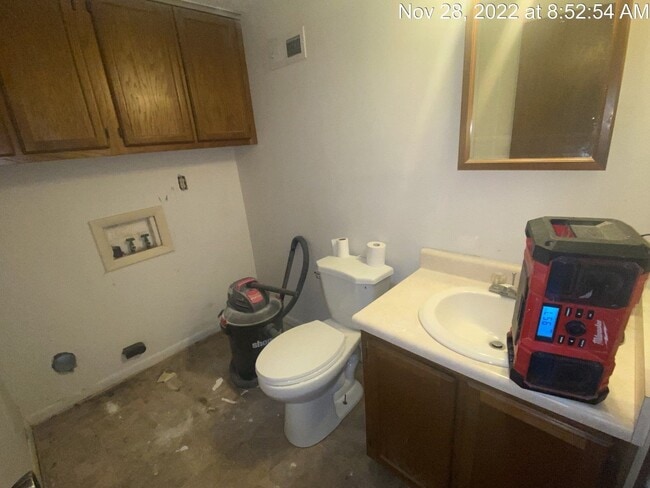 Building Photo - 2220 Baywater Dr