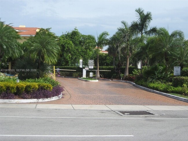 Building Photo - 8305 SW 152nd Ave