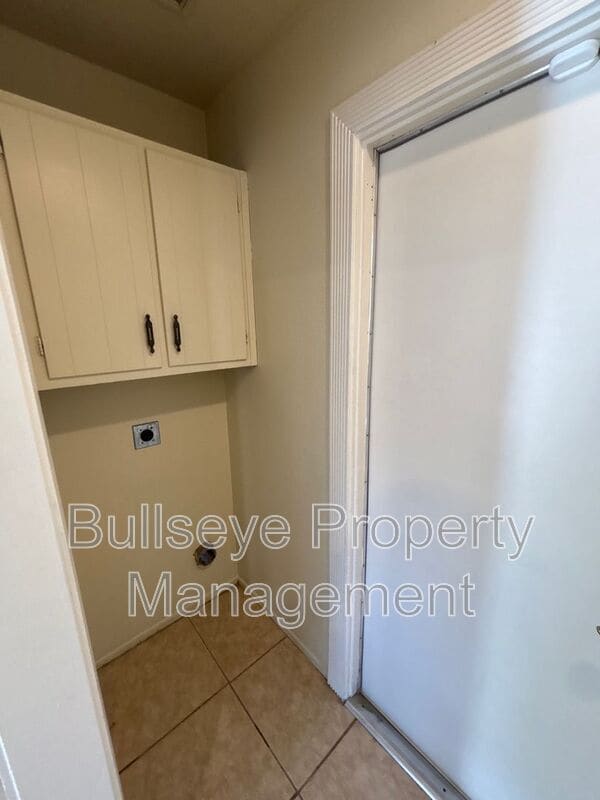 Building Photo - 4625 N 75th Ln