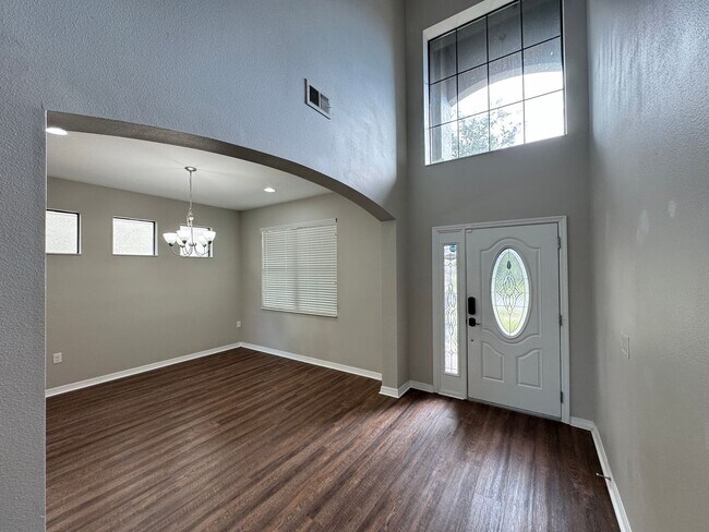 Building Photo - $300 off of a month of rent!! Experience the Epitome of Lakeside Luxury Living — For Rent in Narc...