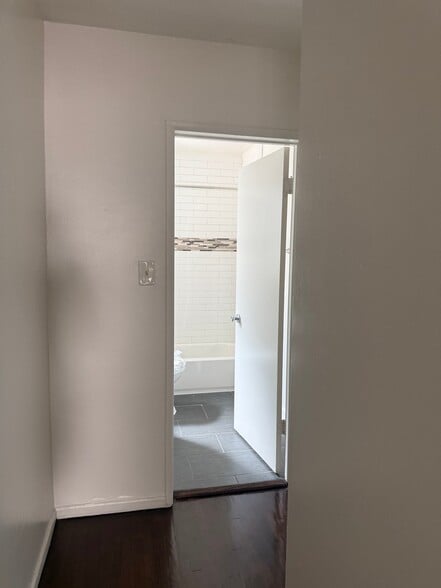 Building Photo - 1231 N Formosa Ave