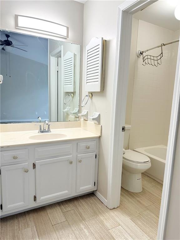 Building Photo - 5900 Grelot Rd