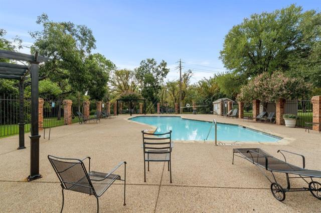 Building Photo - 24 Abbey Rd