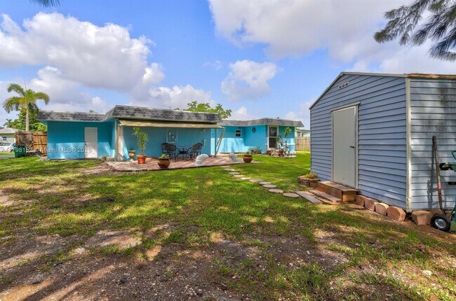 Building Photo - 6605 NW 80th Ct