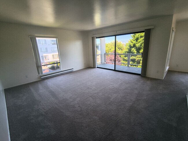 Building Photo - TOP FLOOR 1BD/1BATH Condo Available For Rent at the Watergate Community in Emeryville!!!!