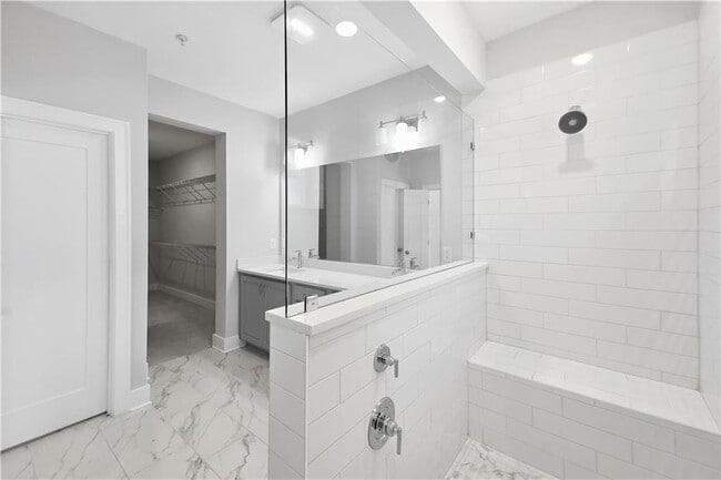 Building Photo - 2557 Oakbourne Ln
