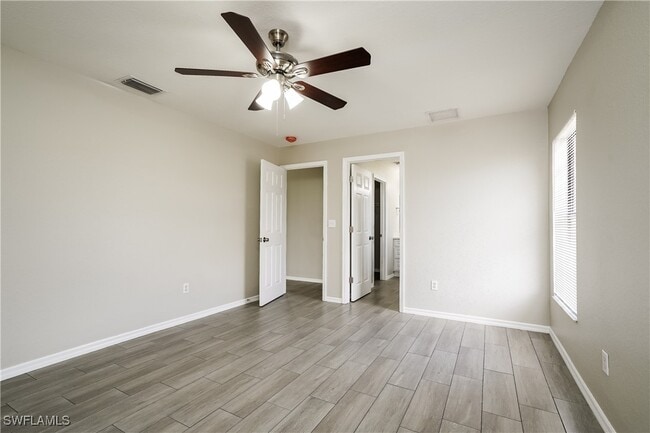 Building Photo - 2805 NW 24th Pl