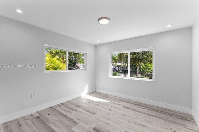 Building Photo - 8910 NE 9th Ct