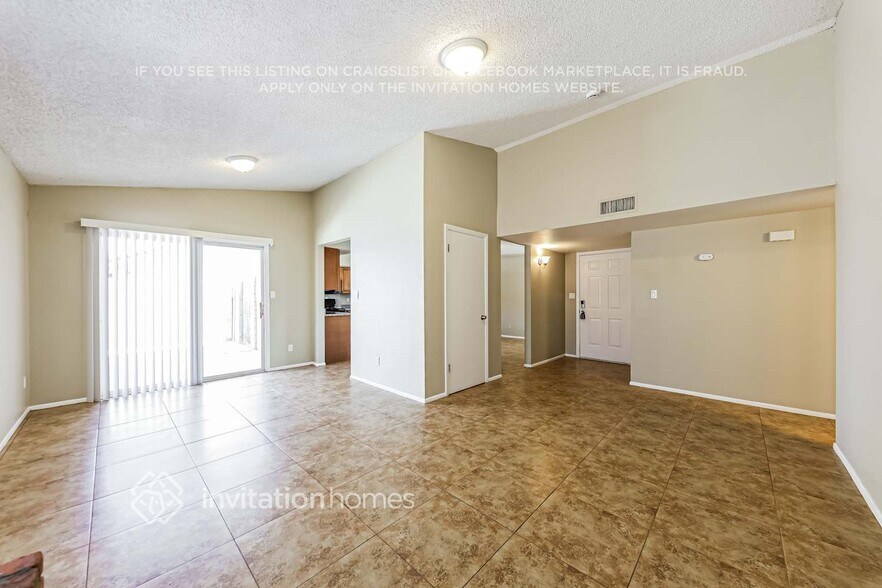 Building Photo - 6116 W Evans Dr