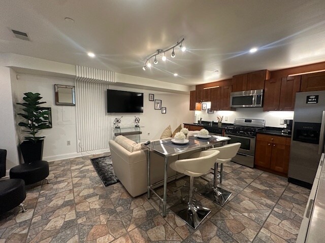 Kitchen & Dining - 55 Bryant St NW
