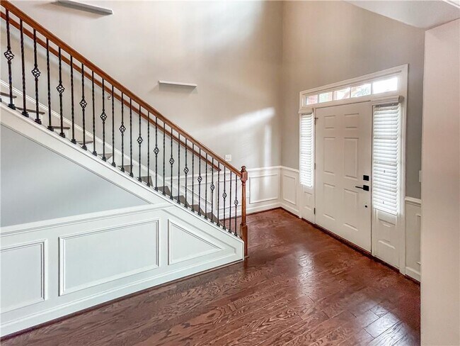 Building Photo - 4450 Wooded Oaks NW