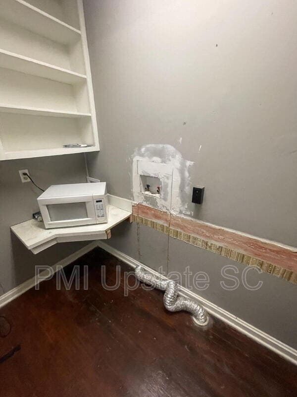 Building Photo - 181 N Fairview Ave