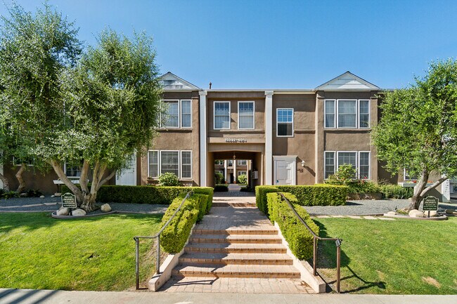 Primary Photo - 15034 1/2 Dickens St