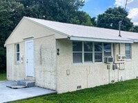 Building Photo - Fort Myers Apartment