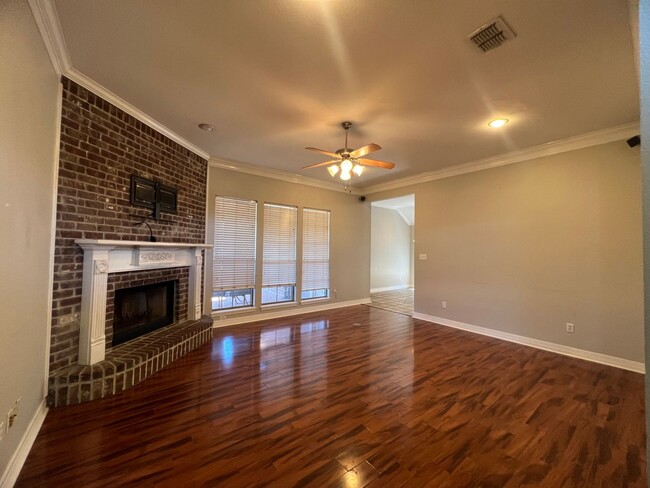 Building Photo - ELEGANT HOME IN NORTH BOSSIER'S ROSEDALE P...