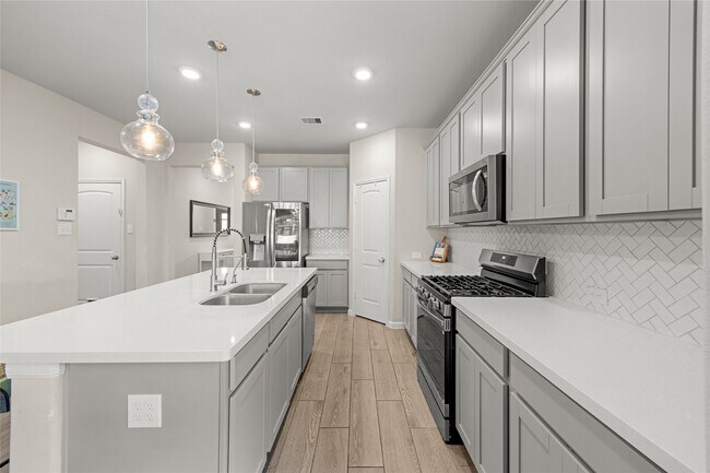 Building Photo - 5347 Sunny Ray Dr