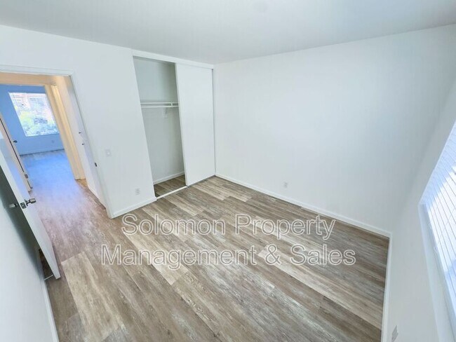 Building Photo - 4825 Northerly St