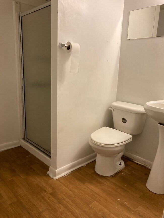 Building Photo - Spacious 3-bedroom, 2-bathroom townhouse available in Edgewood, MD.