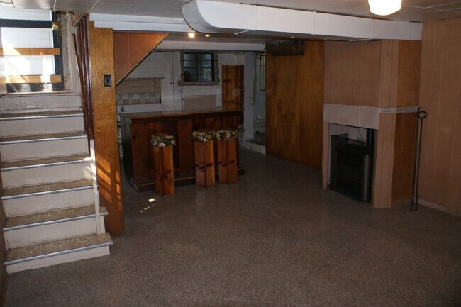 Building Photo - 2646 Terrace Ln