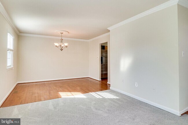 Building Photo - 3000 Winter Pine Ct