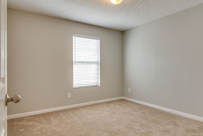 Building Photo - 3 BR/2.5 BA Villas at Concord Place Townho...