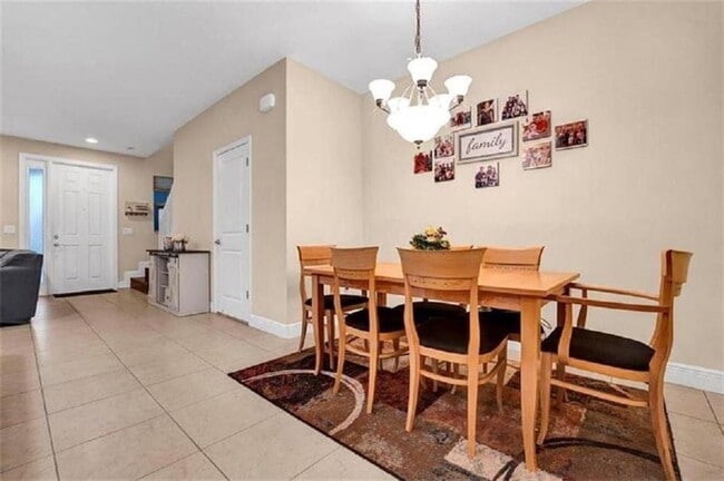 Building Photo - 2930 Cascada Isle Way