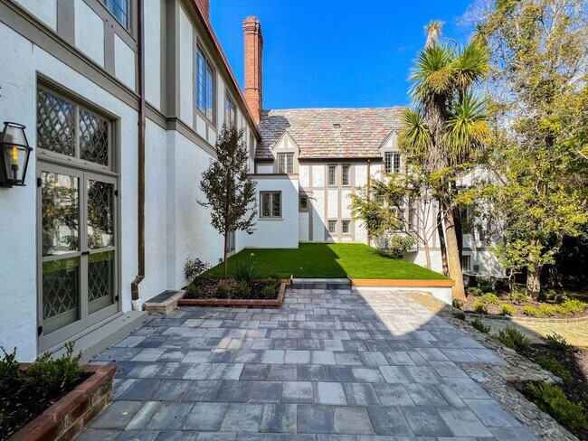 Building Photo - 85 Fagan Dr