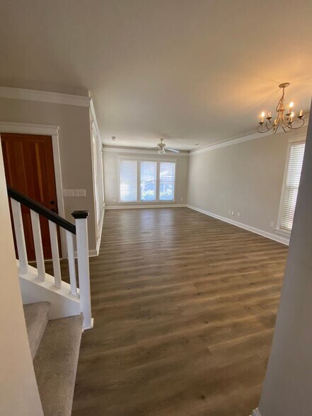 Building Photo - 11334 Charlotte View Dr