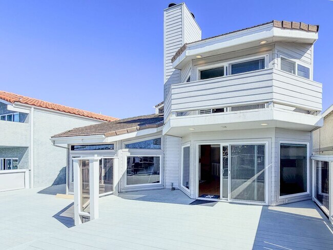 Building Photo - 2511 Monaco Dr