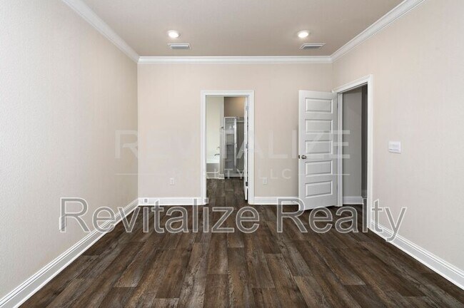 Building Photo - 14543 Dayton Cir