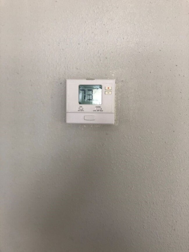 Building Photo - 102 N Avenue A