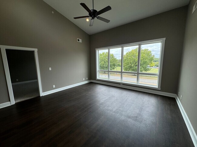 Building Photo - 1285 Enterprise Dr