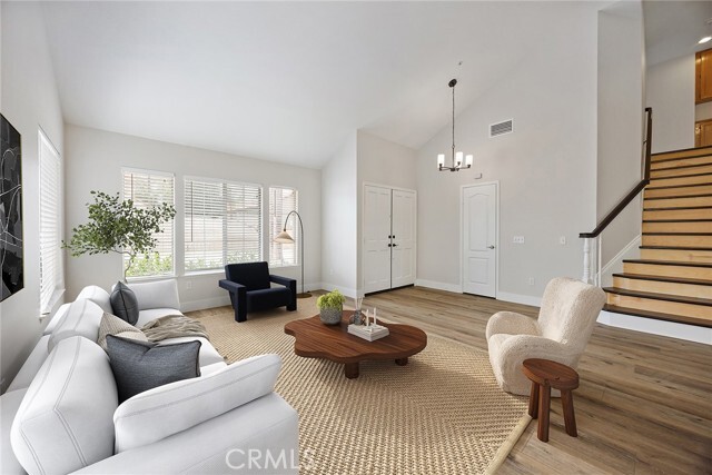 Primary Photo - 1427 E Cisneros Ln