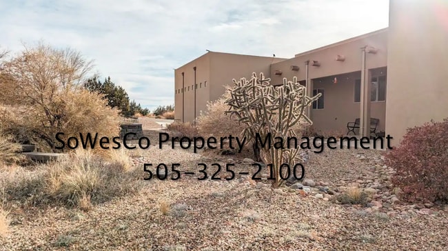 Building Photo - Beautifully Furnished Home on 2.5 acres