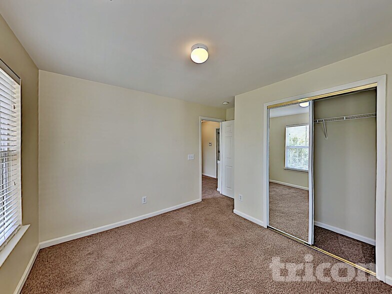 Building Photo - 2083 Prescott Way