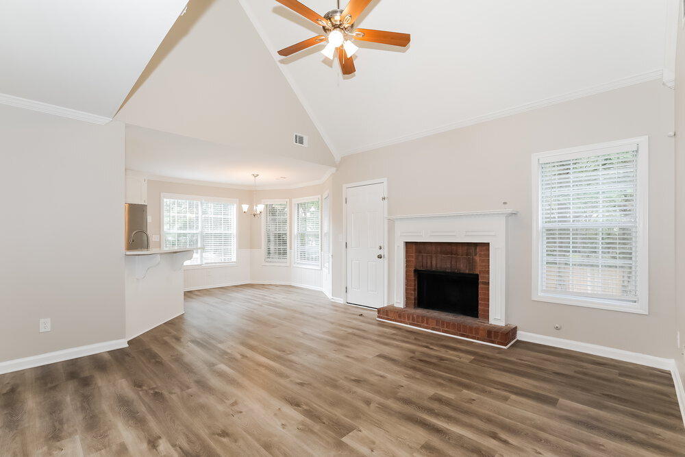 Building Photo - 809 Ravins Way