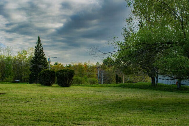 Building Photo - 384 Parker Farm Rd