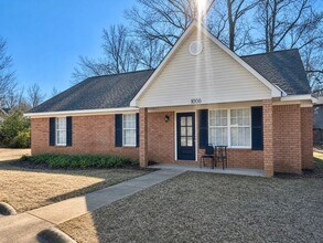 Building Photo - 1006 Creekside Pl