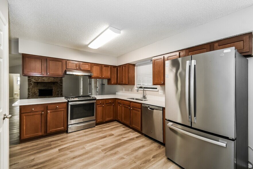 Building Photo - 9644 Bayou Bluff Dr