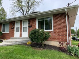 Building Photo - 618 N Ohio St
